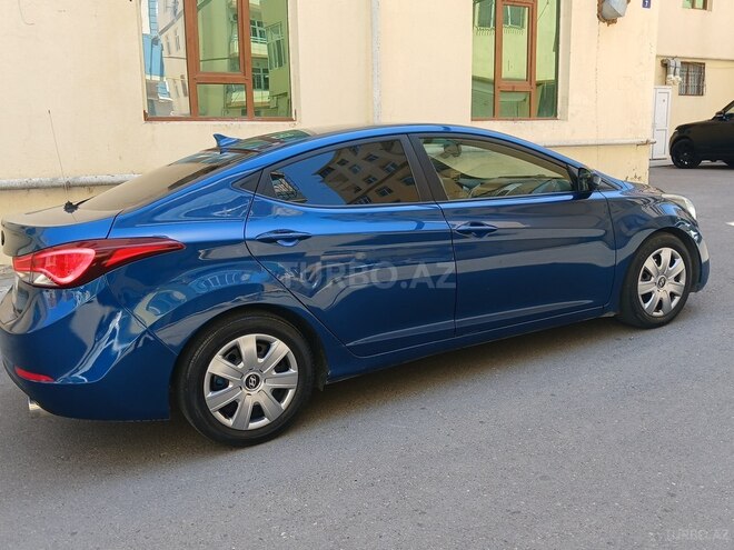 Hyundai Elantra-5