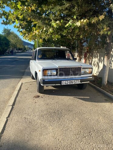 LADA (VAZ) 2107-1