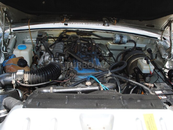 GAZ 3110 "Volga"-9