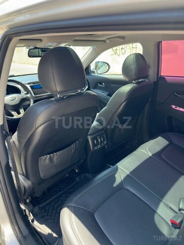 Kia Sportage-12
