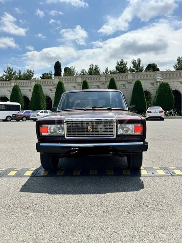 LADA (VAZ) 2107-1
