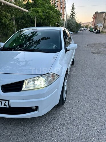 Renault Megane-9