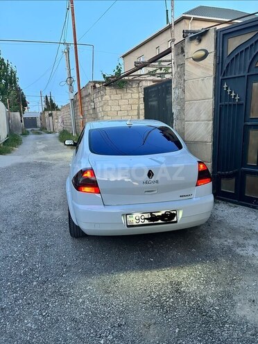 Renault Megane-13