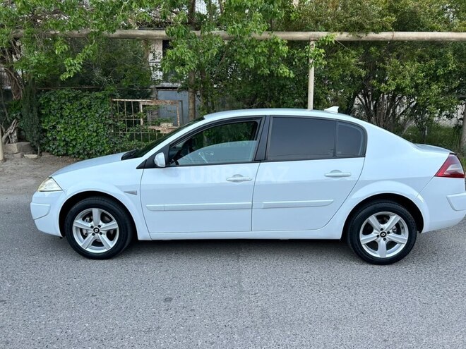 Renault Megane-12