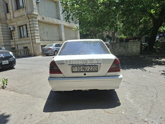 Mercedes C 220-2
