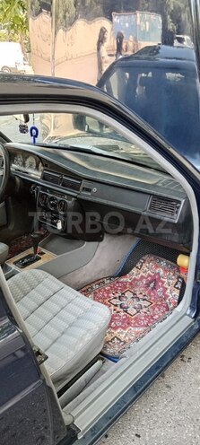 Mercedes 190-8