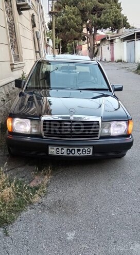Mercedes 190-1