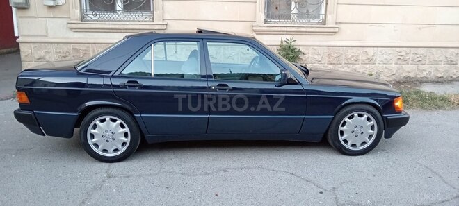 Mercedes 190-4