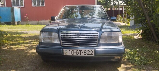 Mercedes 220 E-3