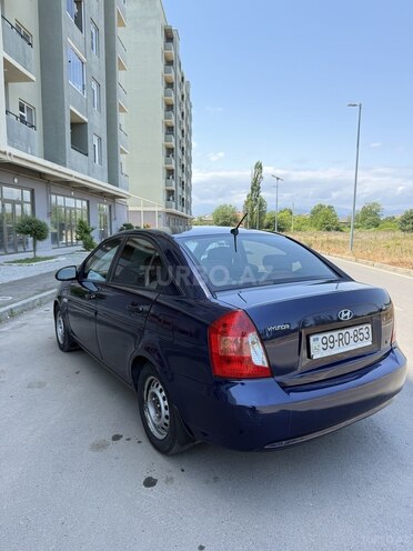 Hyundai Accent-6