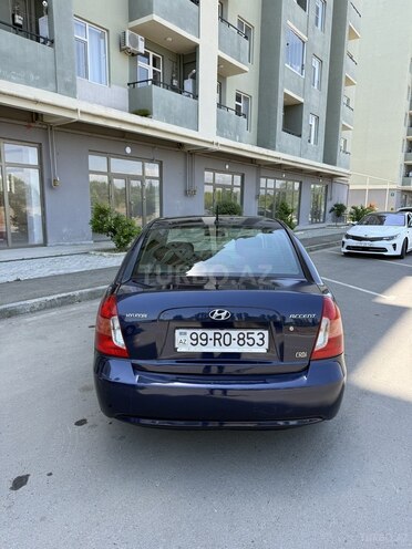 Hyundai Accent-7
