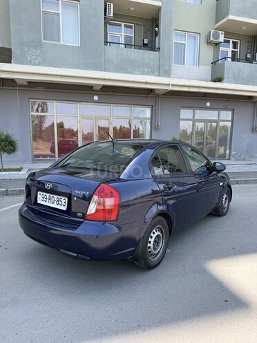 Hyundai Accent-5