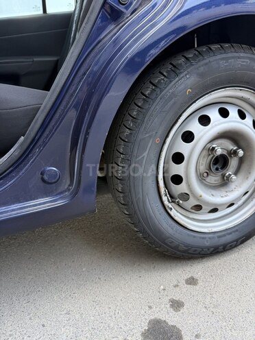 Hyundai Accent-9