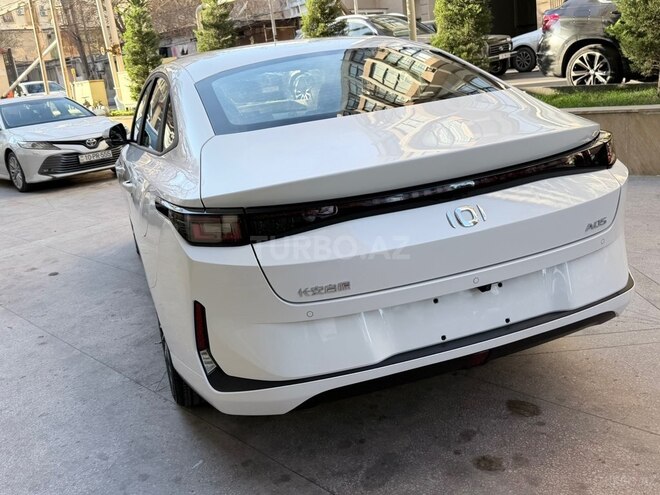 Changan Qiyuan A05-6