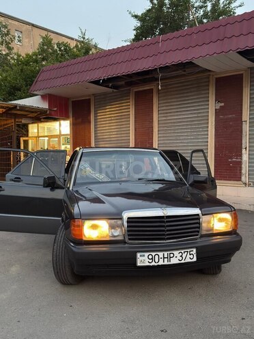 Mercedes 190-1