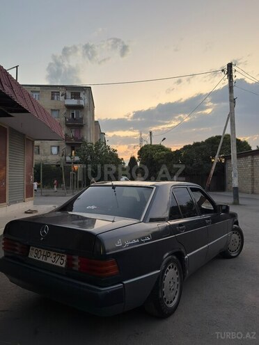 Mercedes 190-6