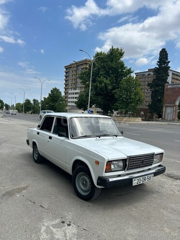 LADA (VAZ) 2107-1