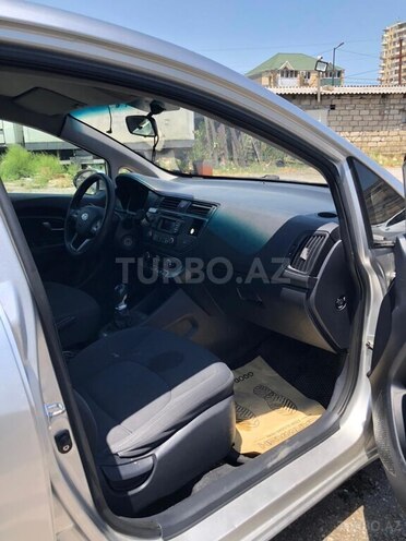 Kia Rio-4