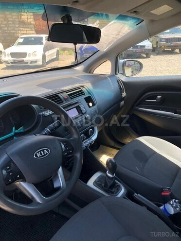 Kia Rio-15