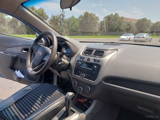 Chevrolet Cobalt-12