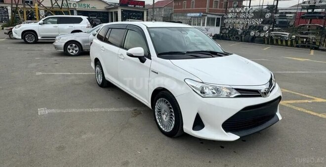 Toyota Corolla Fielder-8