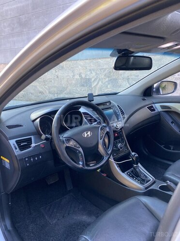 Hyundai Avante-14