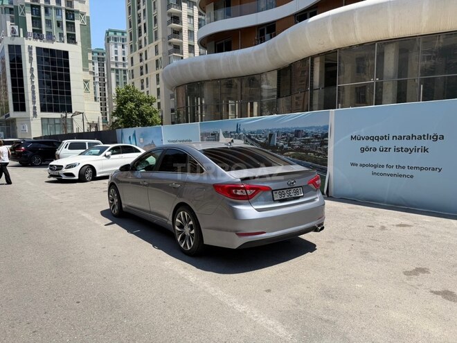 Hyundai Sonata-5