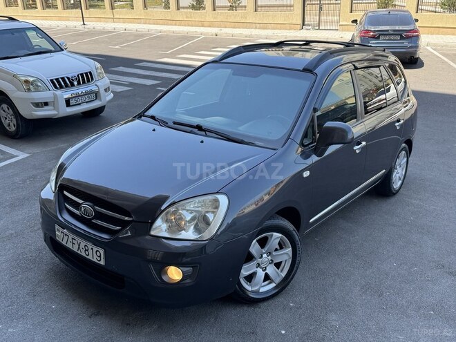 Kia Carens-2