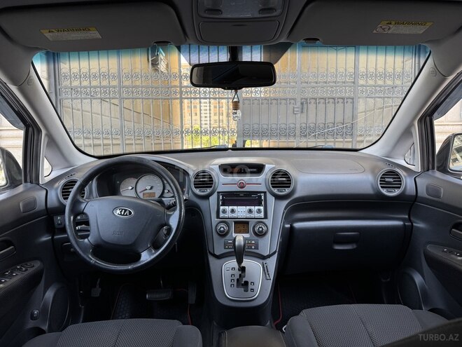 Kia Carens-12