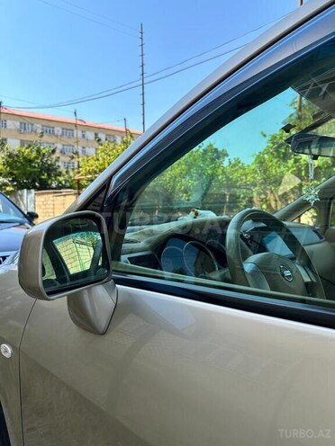 Nissan Tiida-6