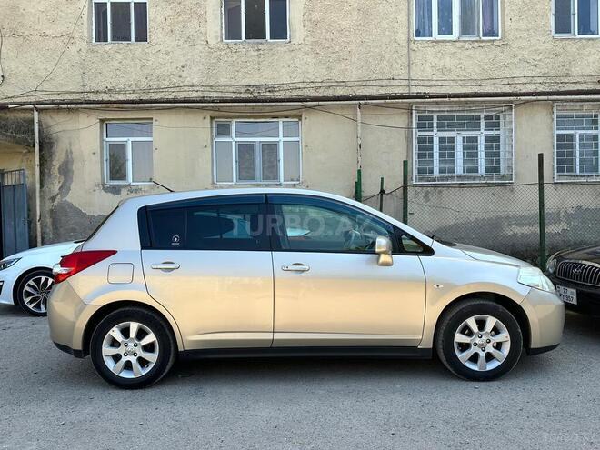Nissan Tiida-3
