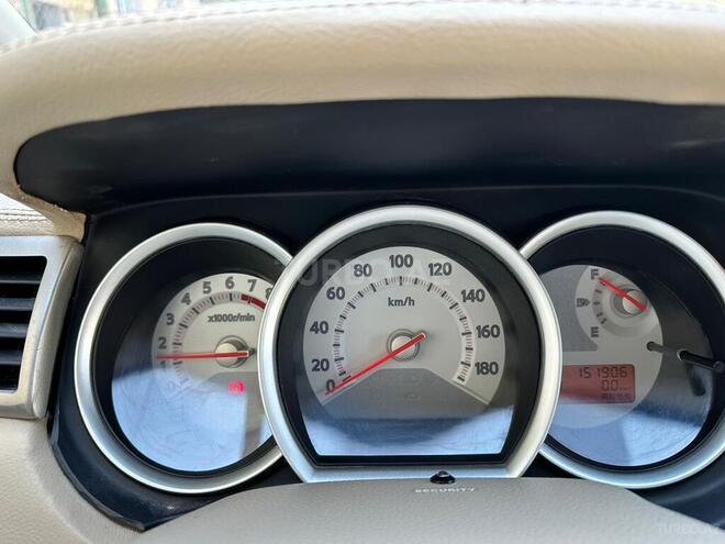 Nissan Tiida-9