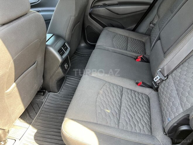 Chevrolet Equinox-12