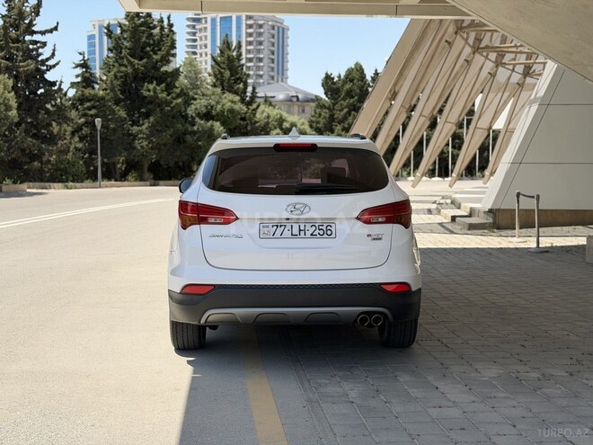 Hyundai Santa Fe-6