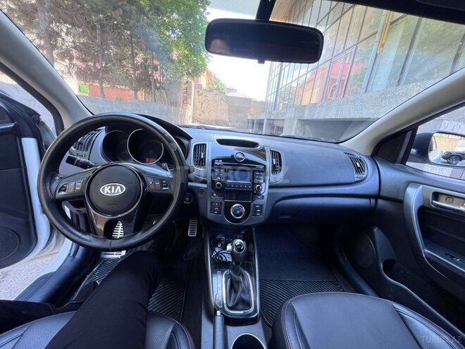 Kia Cerato Koup-9