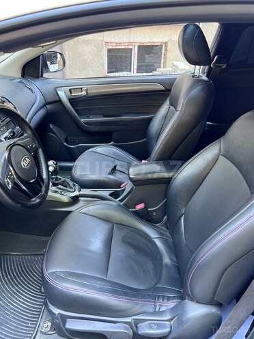 Kia Cerato Koup-8