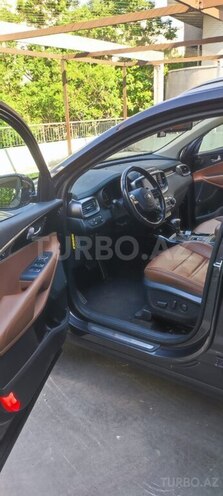 Kia Sorento-12