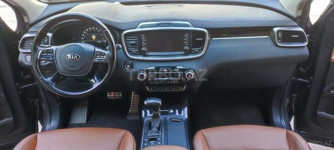 Kia Sorento-13