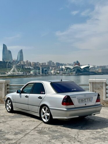 Mercedes C 240-4