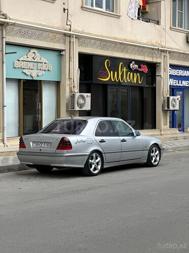 Mercedes C 240-6