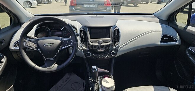 Chevrolet Cruze-9