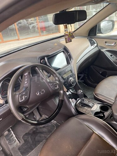 Hyundai Santa Fe-6