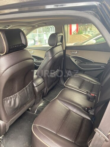 Hyundai Santa Fe-5