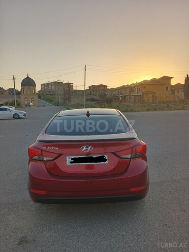 Hyundai Elantra-8