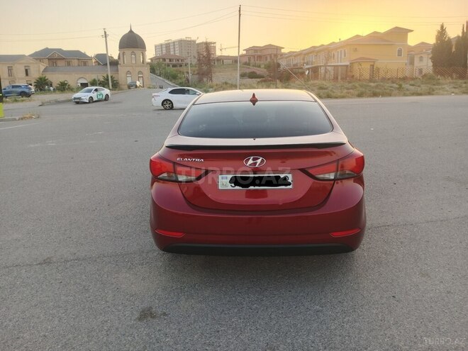Hyundai Elantra-9