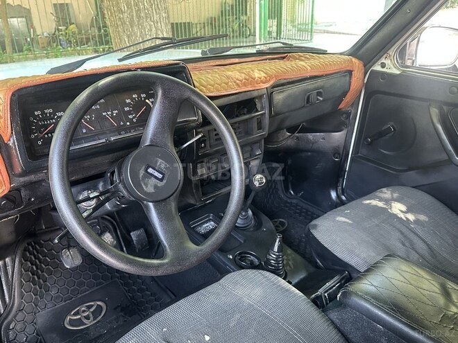 LADA (VAZ) Niva-10