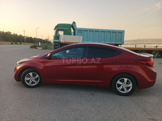 Hyundai Elantra-7
