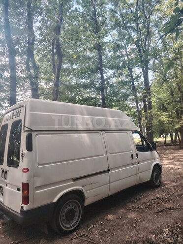 Ford Transit-4