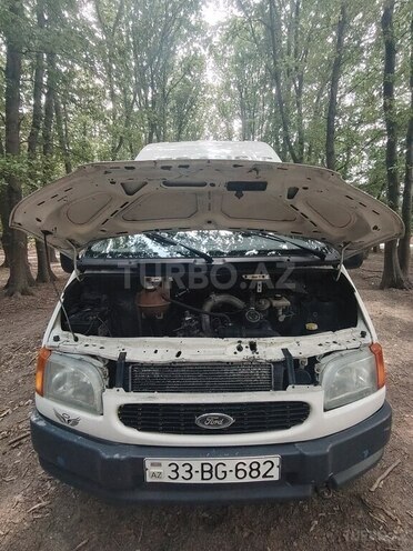 Ford Transit-15