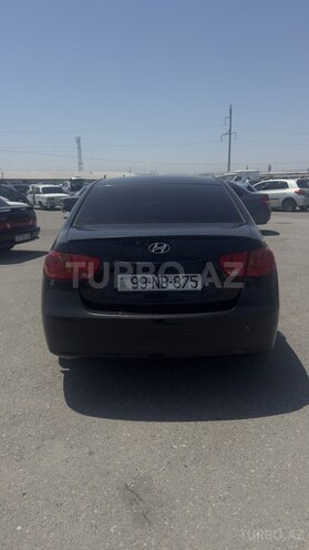 Hyundai Elantra-2